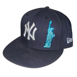 New York Yankees 59Fifty Fitted 7 3/8 Navy Big Apple Statue Liberty Embroidered